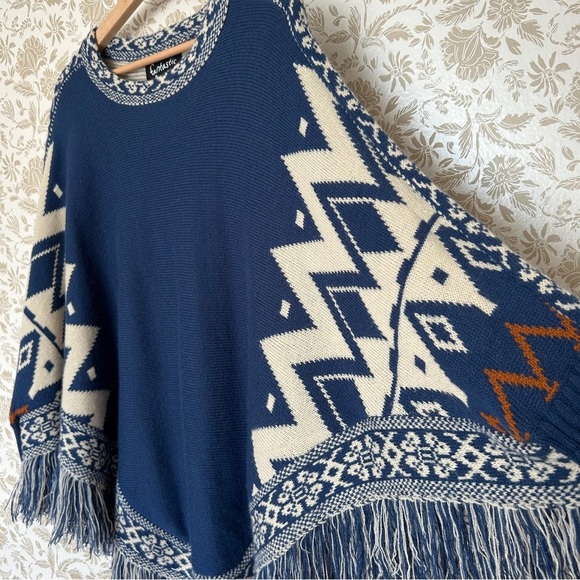 Fantastic Fawn Navy Fringe Poncho Sweater Aztec Knit Size S - Picture 5 of 7